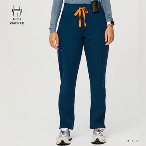 NWT Figs L petite Yola pants